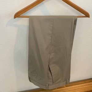 Banana Republic slim fit khakis 33x32